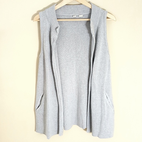 Anthropologie Sweaters - Moth // Long Dove Gray Sleeveless Pocket Vest